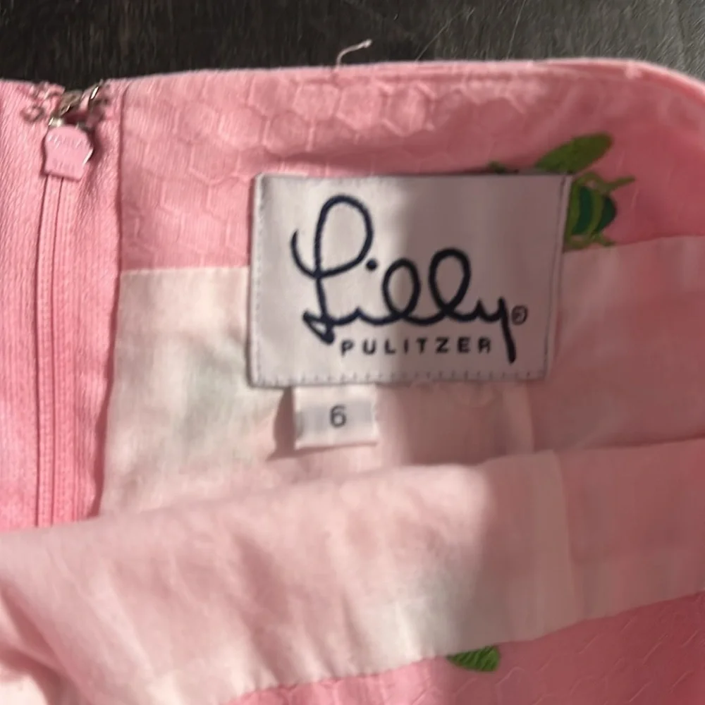 Lily Pulitzer Vintage Embroidered Honey Bee Pencil Skirt Scalloped Hem Size 6